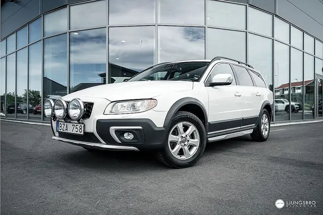 Volvo XC70 D4 AWD Momentum 181hk / 1 Ägare / Kamrem bytt