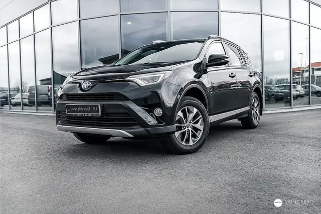 Toyota RAV4 Hybrid 2.5 AWD 197hk / Drag / B-Kamera